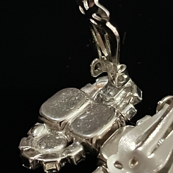 Two pairs Vtg Rhinestone/crystal Sliver Tone clip on Earrings - Picture 10 of 10